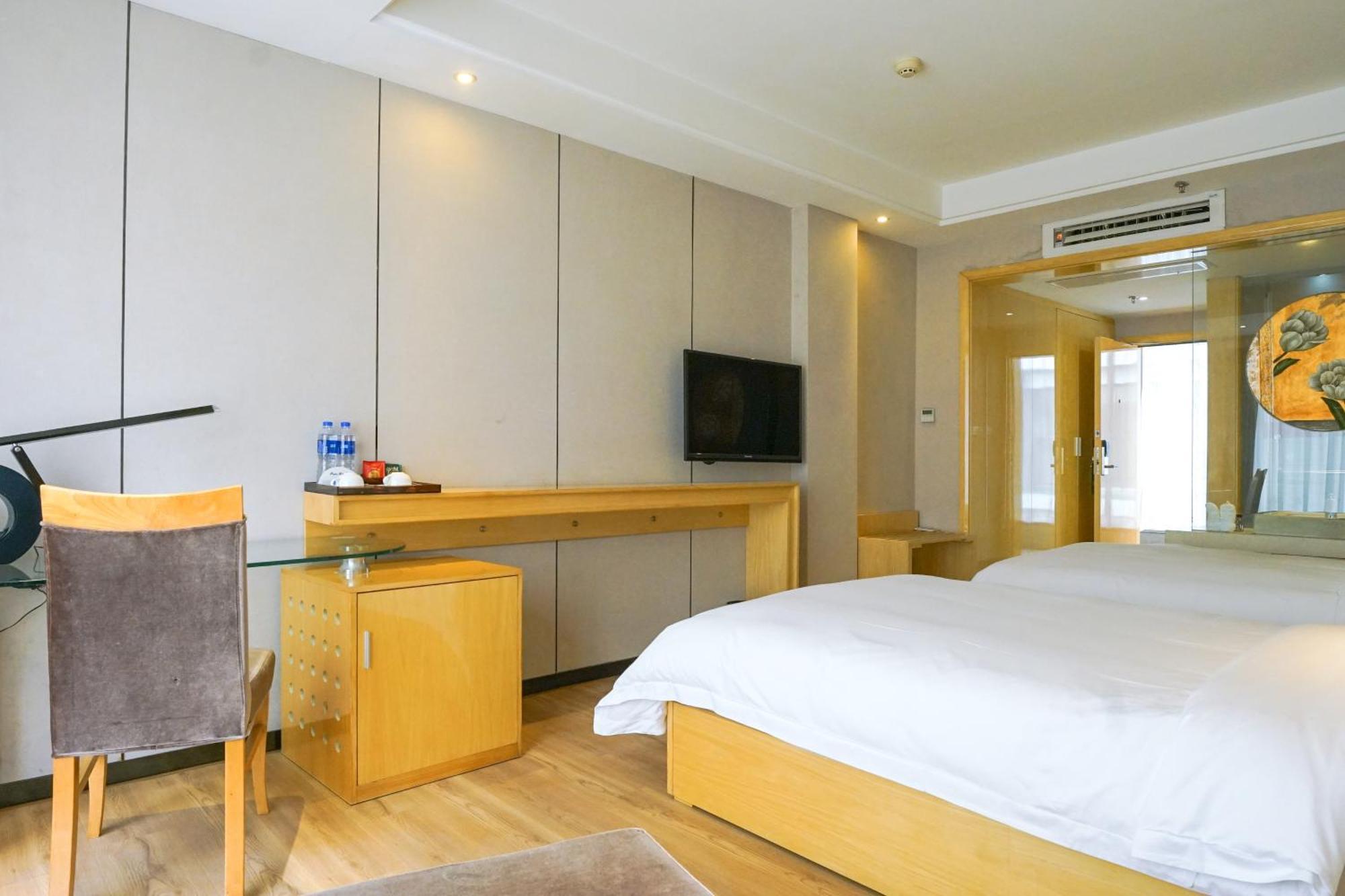 Paco Hotel Ouzhuang Metro Guangzhou-Free Shuttle To Canton Fair Exterior photo